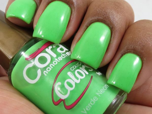 Esmalte Cora verde Neon